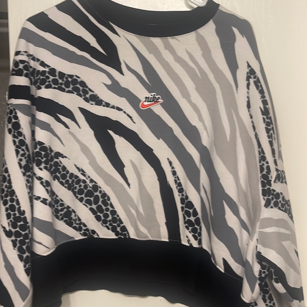 Size S Nike Oversized Cropped Sweatshirt